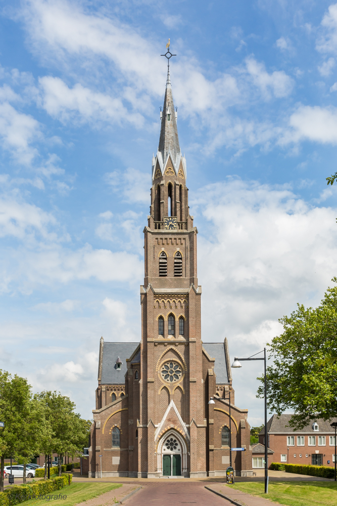 Heilige Willibrordus 's Heerenhoek | Kerkfotografie Nederland
